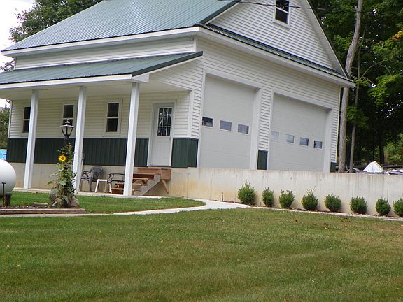 3rd image of 2307 W Delta Dr
