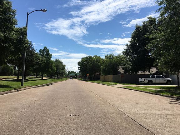 4th image of 8319 Battleoak Dr