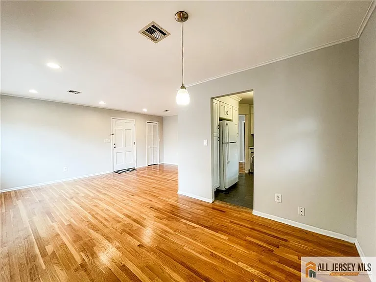 2105 Saint Georges Ave #2F — Photo 4