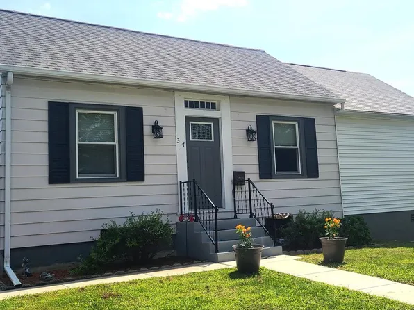 317 Greenawalt Ln, Harrisburg, PA 17110