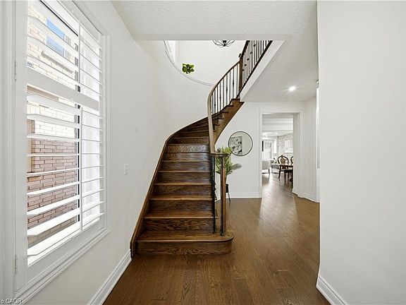 4th image of 114 Chaumont Dr
