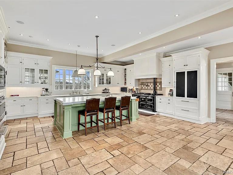 270 Guard Hill Rd — Photo 12