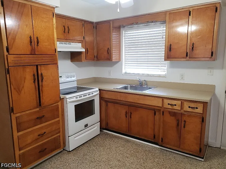4911 Coronado Pkwy #A — Photo 5
