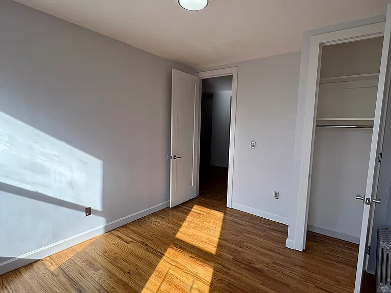 511 W 186th St #E2 — Photo 6