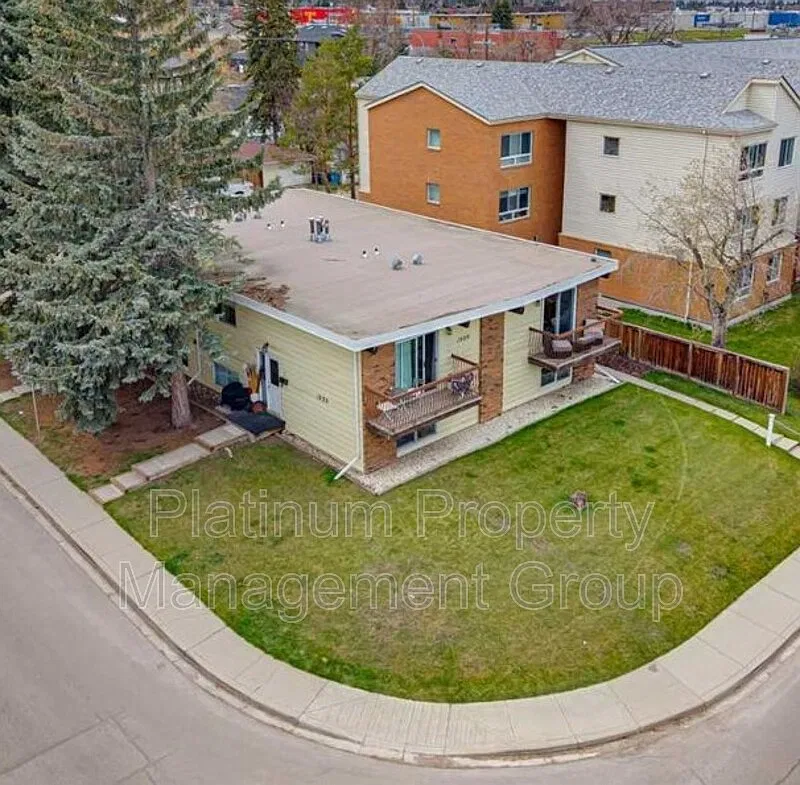 2 bed, 1.5 bath, 1051 sqft, $1,875 — Photo 1