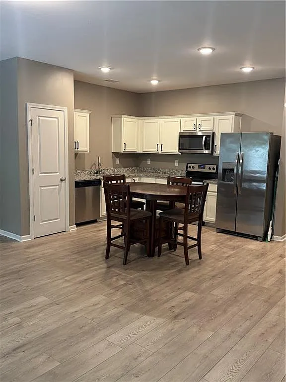 3 bed, 2.5 bath, 1514 sqft, $1,950 — Photo 4