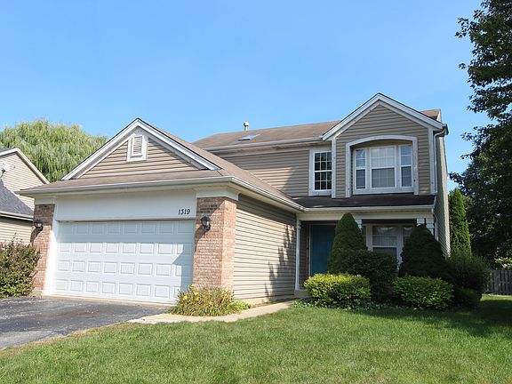 2nd image of 1319 Churchill Ln