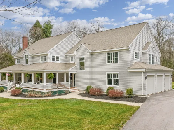 29 Blue Moon Drive, North Yarmouth, ME 04097