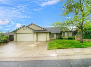 11940 Brooke Crest Dr, Auburn, CA 95602
