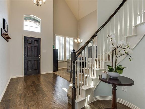 3rd image of 10813 Sexton Dr
