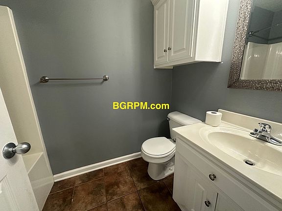 2nd image of 31 Willow Lake Dr