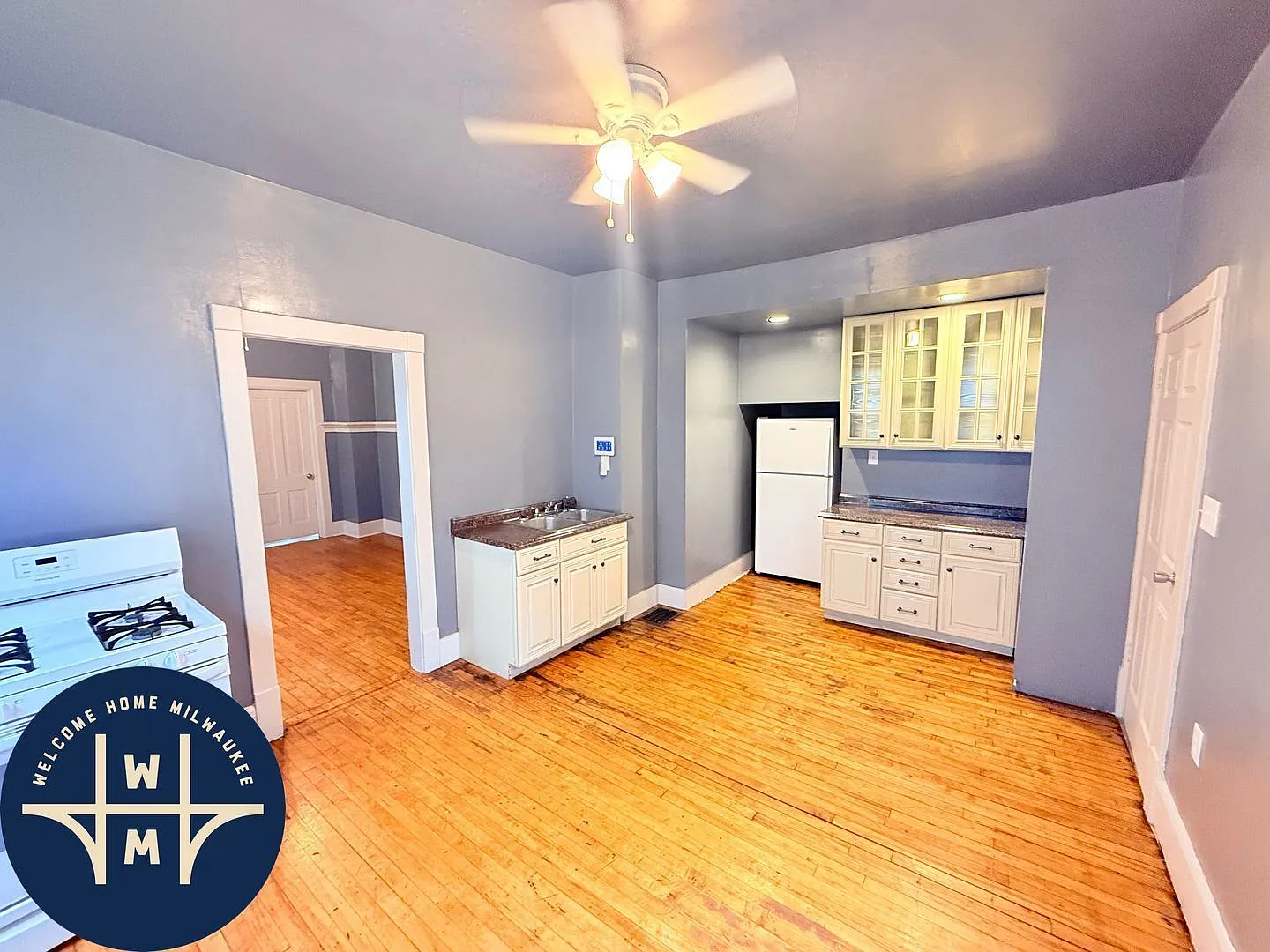 3 bed, 2.0 bath, 1744 sqft, $1,798 — Photo 4