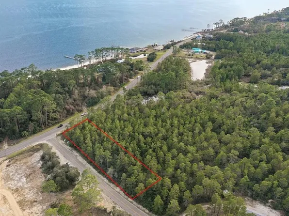 2041 Highway 98 W, Carrabelle, FL 32322