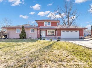 15165 Leland Dr, Brookfield, WI 53005