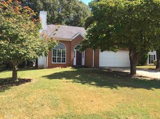 12236 Cypress Ln, Fayetteville, GA