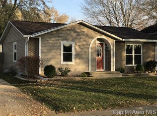 2012 Stanhope Rd, Springfield, IL 62702