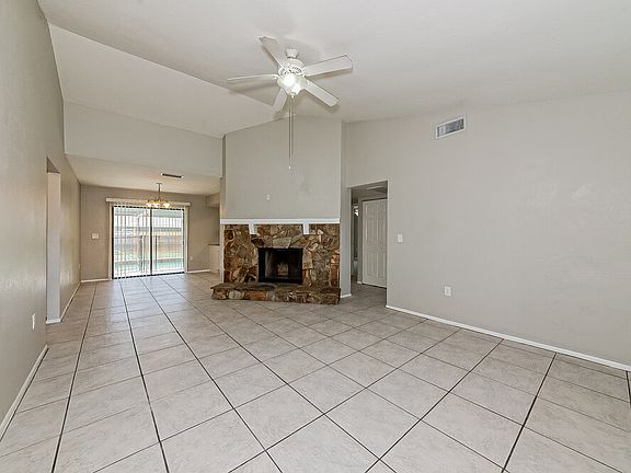 3rd image of 4277 Lancaster Dr