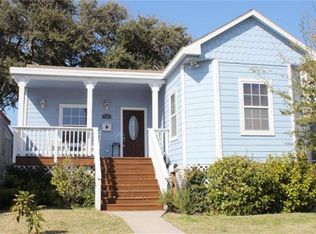 720 Winnie St, Galveston, TX 77550