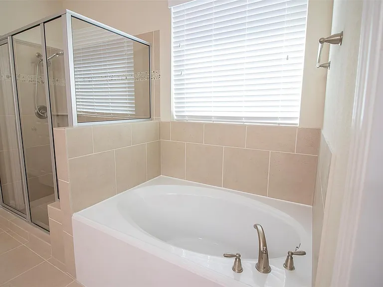 4718 Sabero Ln — Photo 30