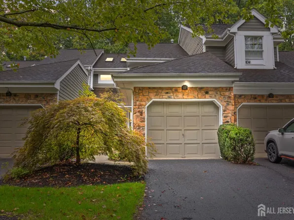 12 Caraway Ct, Princeton, NJ 08540