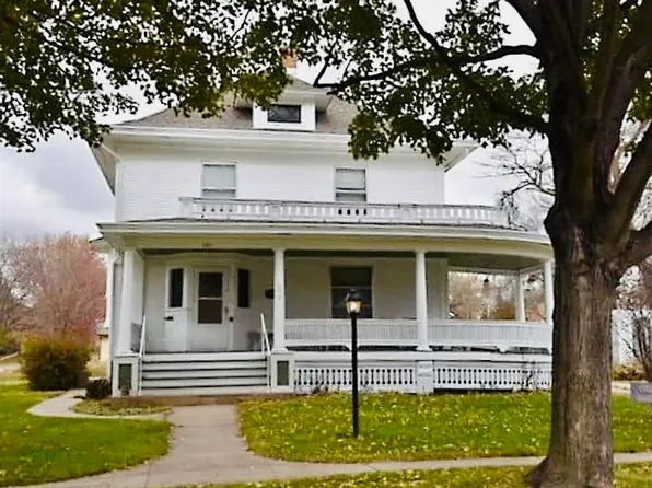 104 E 7th St, Neligh, NE 68756