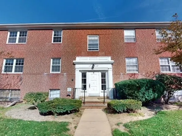 3271 Warrensville Center Rd APT 2A, Shaker Heights, OH 44122
