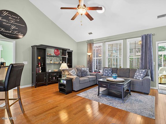 3rd image of 104 Farmers Rest Court