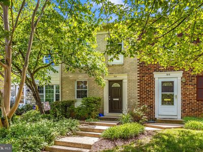 704 College Pkwy Unit 3, Rockville, MD, 20850