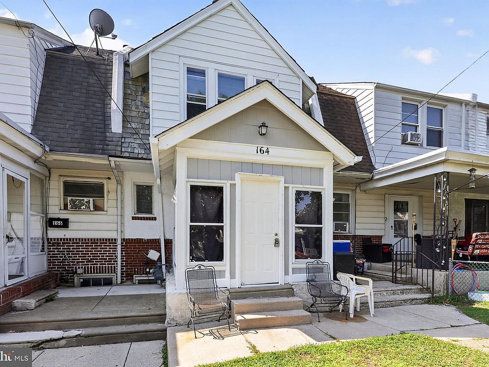 1st image of 164 Blackburn Ave