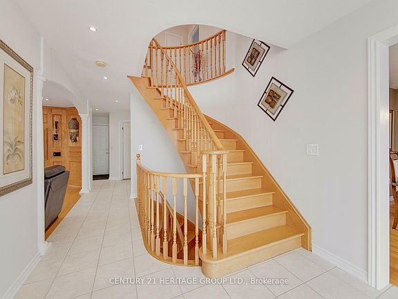 4th image of 37 Saint Ave