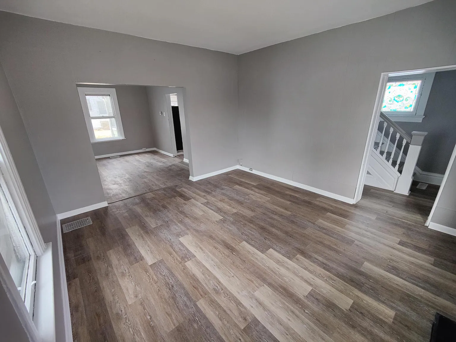 2 bed, 1050 sqft, $1,250 — Photo 4