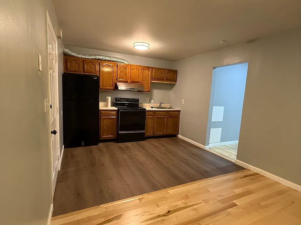 114 E Main St #3