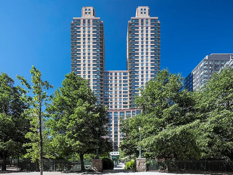75 W End Ave #P10D — Photo 9