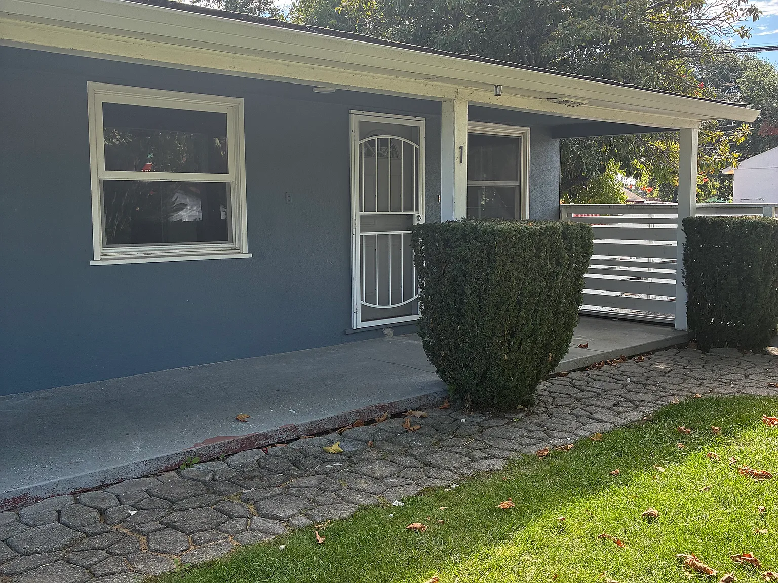 1 bed, $2,000 — Photo 3