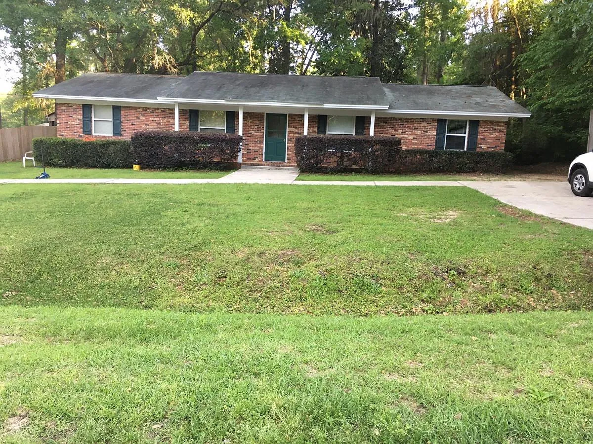 2 bed, 1250 sqft, $1,200 — Photo 1
