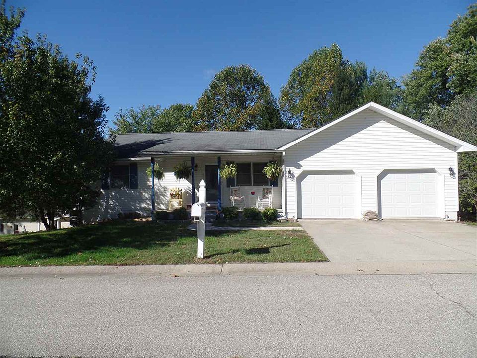 1st image of 320 Douglas Dr