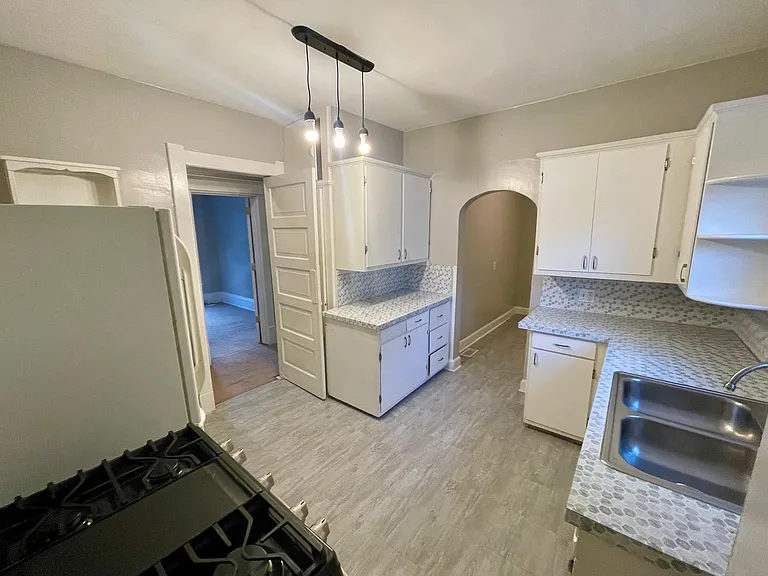 1228 Berdan Ave #LOWER — Photo 9