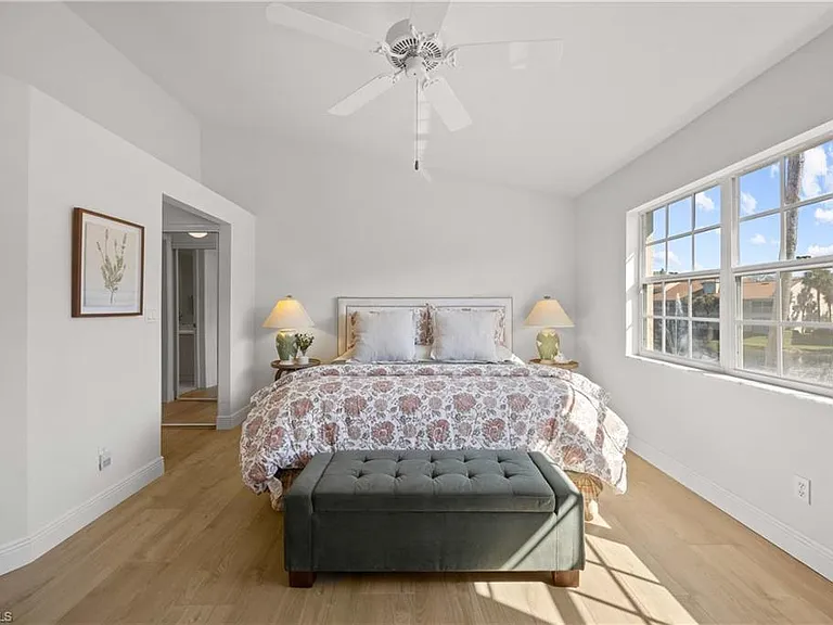 8415 Excalibur Cir #B10 — Photo 13