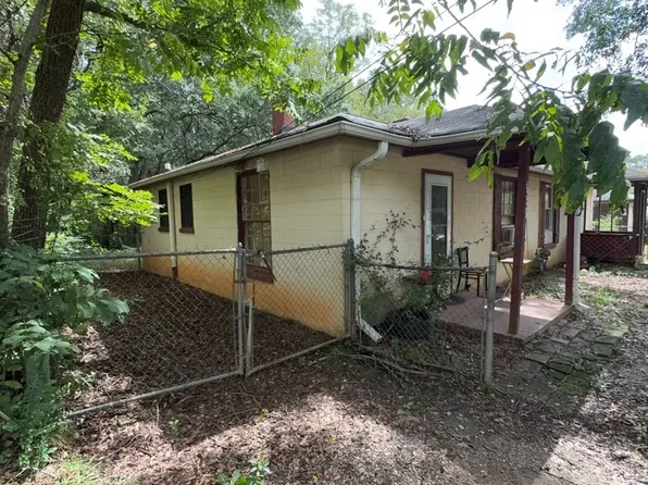 689 Beaumont Ave, Spartanburg, SC 29303