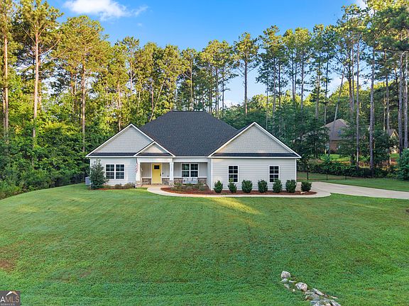 2nd image of 122 Lee Road 2121