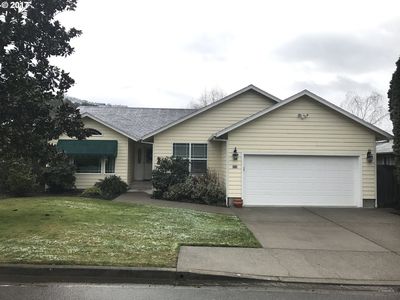 270 Village Dr, Winchester, OR, 97495