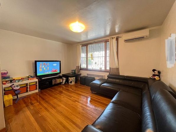 1987 W 9th St #2