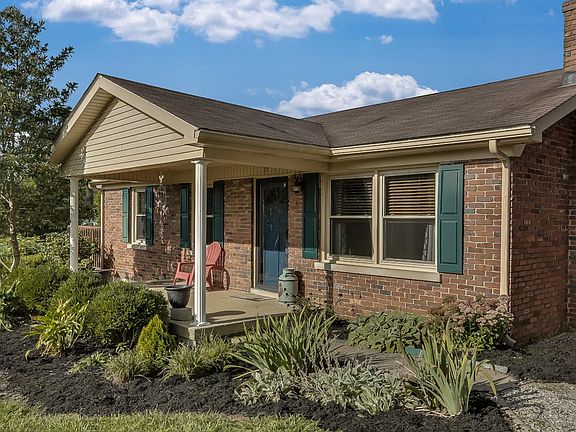 2nd image of 385 McCann Ln