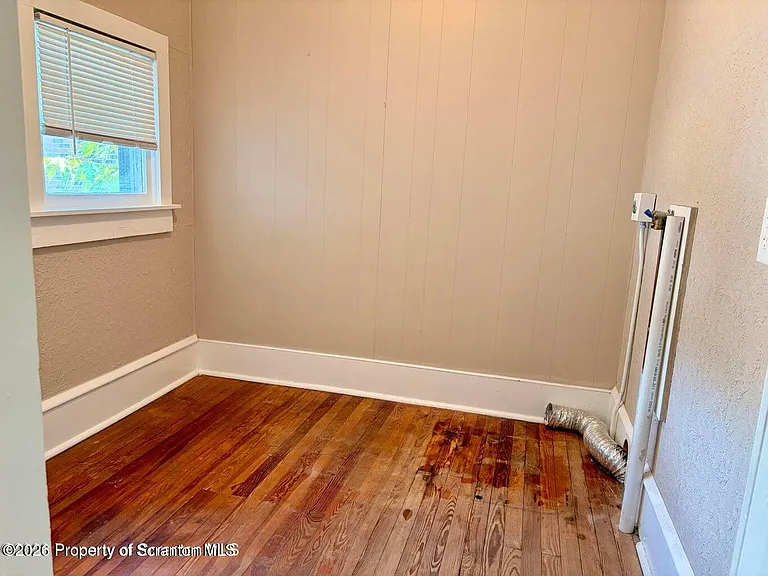 216 Vine St — Photo 15