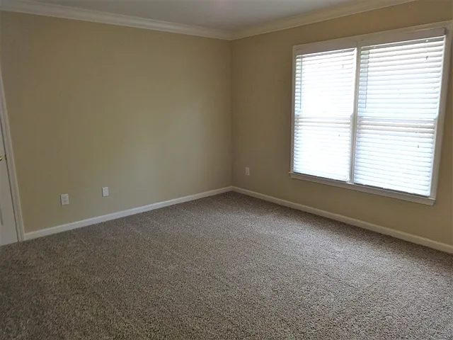 1296 Crown Ter — Photo 11