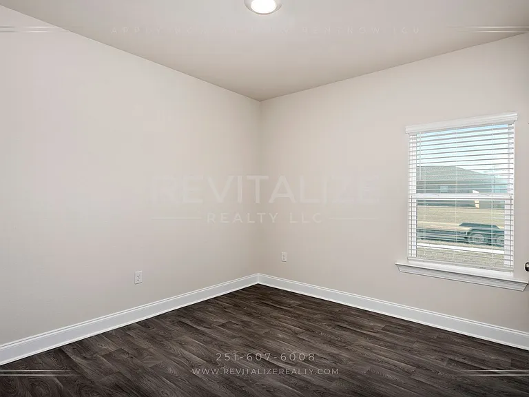 32552 Revere Dr — Photo 21