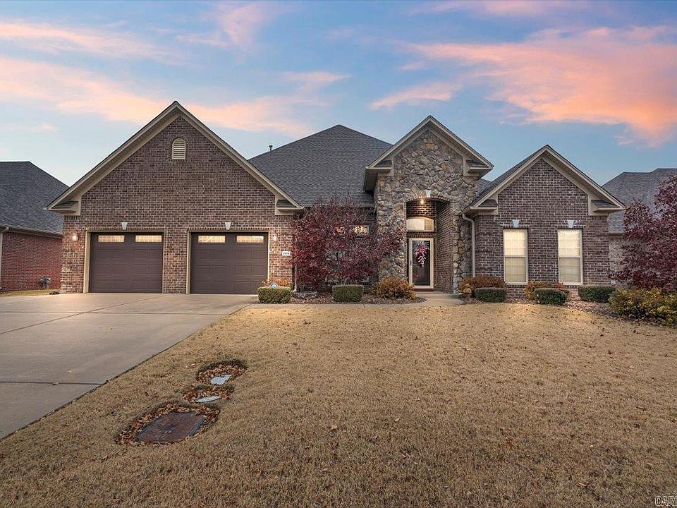 1st image of 2820 Driftwood St