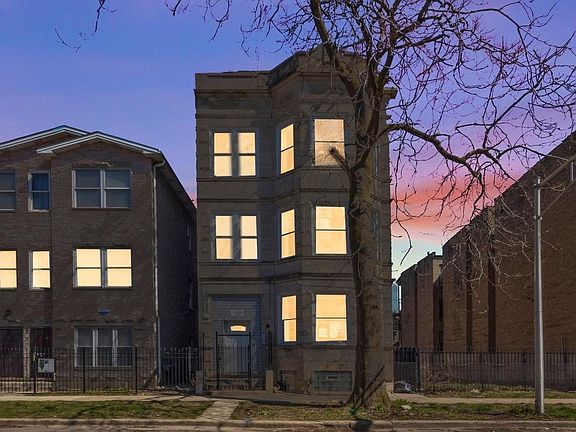 3rd image of 1113 S Mozart St