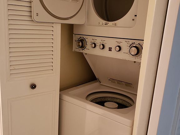 5th image of 6060 California Cir