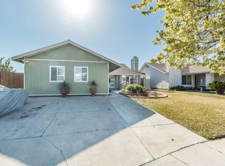 12515 De Foe Ave, Sylmar, CA 91342